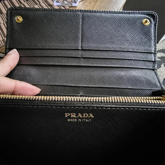 EUC Large Prada Black Leather Wallet - Picture 4 of 11